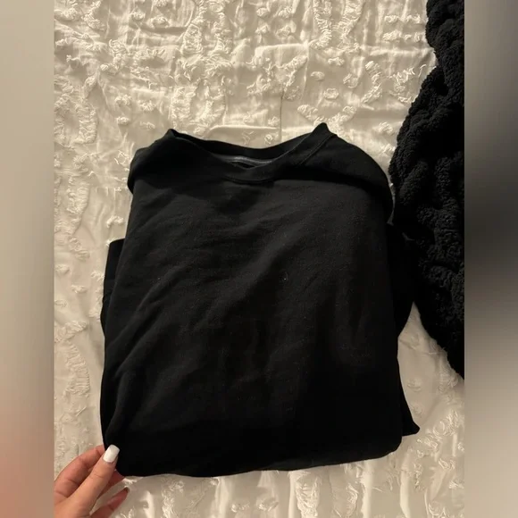 Athletic Works Black Crewneck - Picture 3 of 4